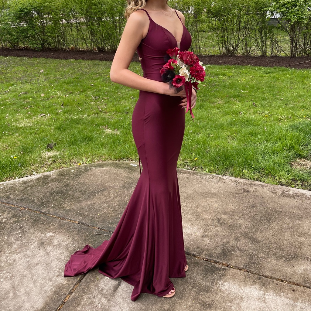 Peaches Maroon Prom Dress With Lace Up Back And Short Train Size 2 (Long)